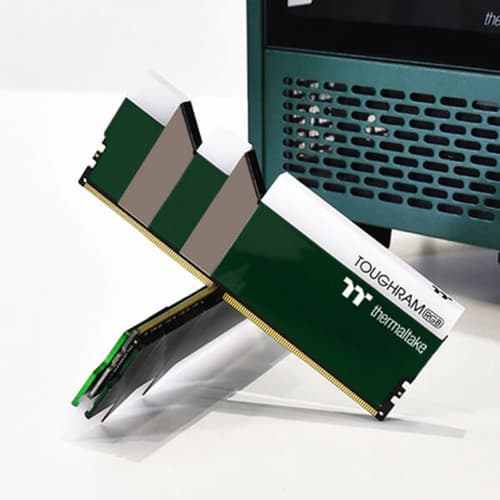 Thermaltake Toughram RGB 16GB (8GBx2) DDR4 3600MHz Desktop RAM (Racing Green)