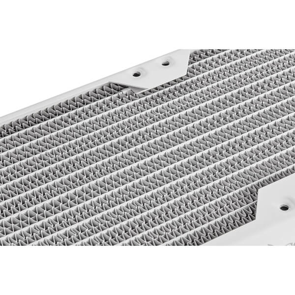 CORSAIR Hydro X Series XR5 240mm White Water Cooling Radiator