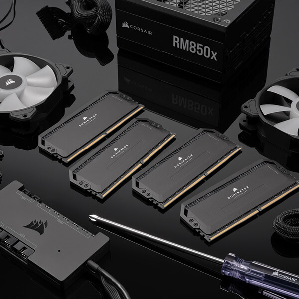 Corsair Dominator Platinum RGB 32GB (16GBx2) 5200MHz CL40 DDR5 RAM