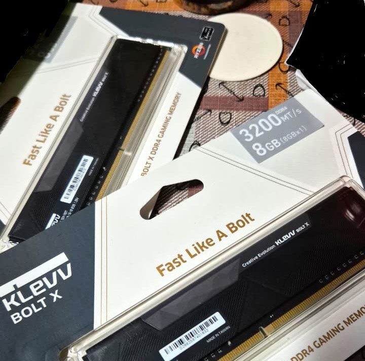 Klevv Bolt X 8GB DDR4 RAM, KD48GU880-32A160T